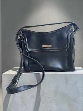 Vintage Liz Claiborne Black Faux Leather Crossbody Bag w Built-In Wallet